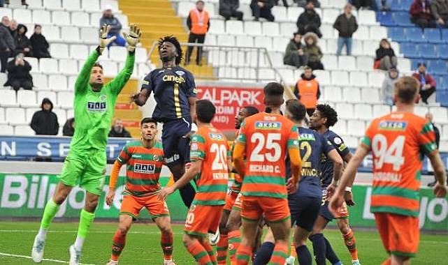 Alanyaspor 3 puanı alamadı