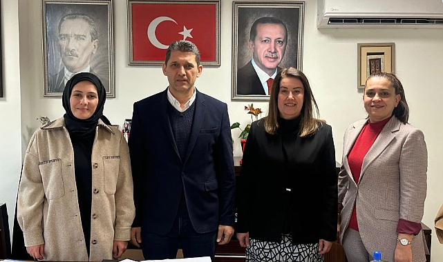 Ali Çetin Kadın Kolları ile bir arada
