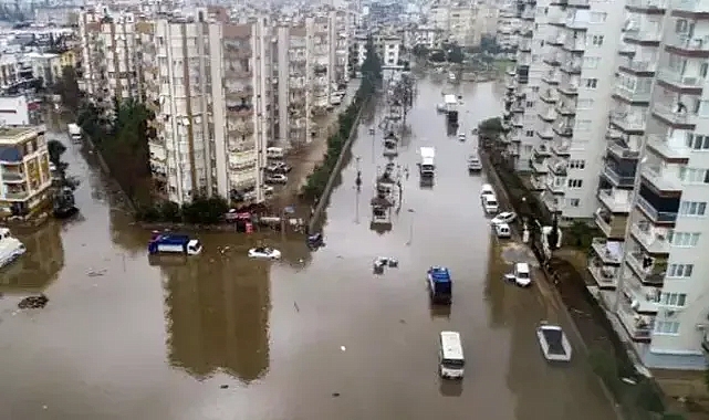 Antalya BB: Böylesine bir yağışı hiçbir alt yapı kaldıramaz