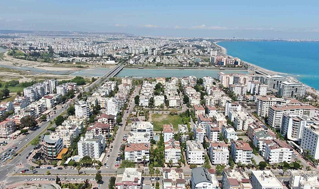 Antalya'nın nüfusu 2 milyon 696 bin 249 oldu