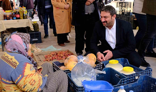 Başkan Şeker, pazar esnafıyla buluştu
