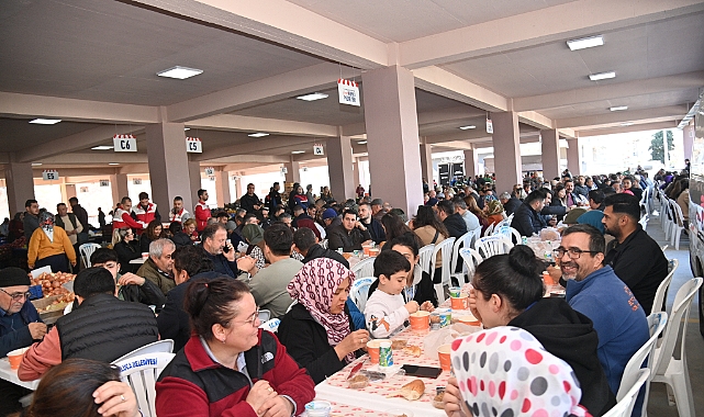 Büyük Kumluca Kapalı Pazar Yeri hizmete açıldı