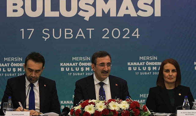 Cumhurbaşkanı Yardımcısı Yılmaz, Mersin'de kanat önderleriyle bir araya geldi