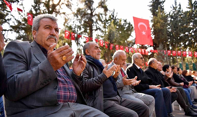 Depremlerde hayatını kaybedenler dualarla anıldı