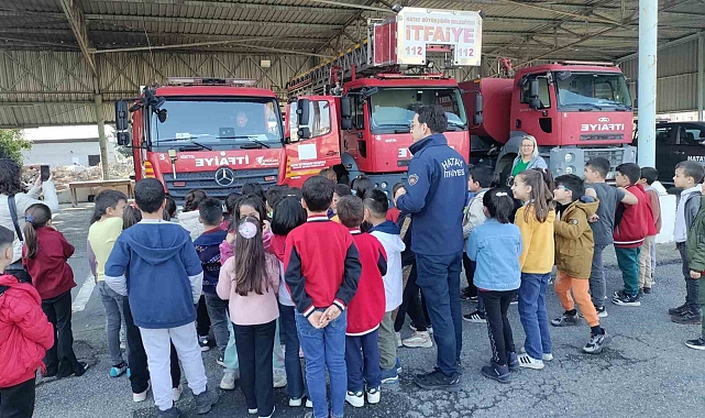 Dörtyol'da itfaiyecilerden, öğrencilere eğitim
