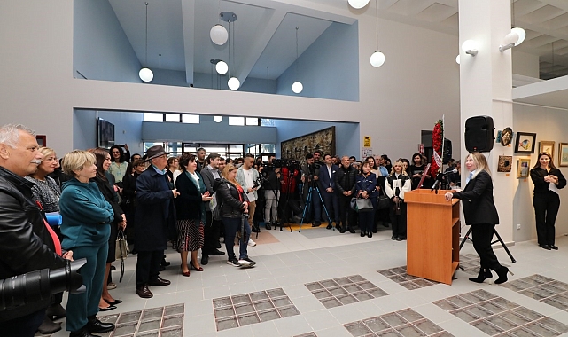Fikret Otyam'ın anısına, 'Bir Sevdadır Anadolu' sergisi açıldı