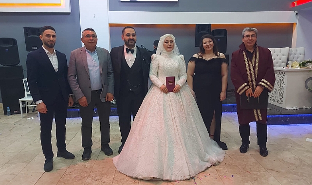 Genç çiftin en mutlu günü