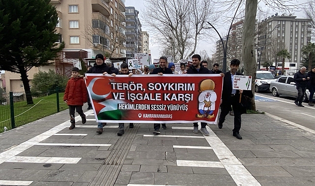 Hekimler ve sağlık çalışanları Gazze için &#039;sessiz&#039; yürüyüş düzenledi