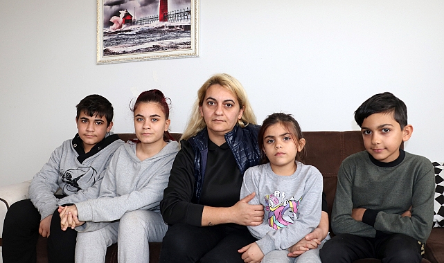 İşsiz, evsiz kalan depremzede aile, geçici yuvasında