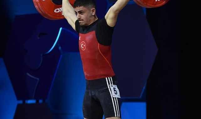 Kaan Kahriman, Avrupa Halter Şampiyonası'nda altın madalya kazandı