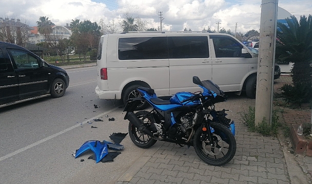 Kamyonetle motosiklet çarpıştı: 1 yaralı
