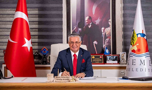 Kemer'de aynı salonda tiyatro ve sinema olacak