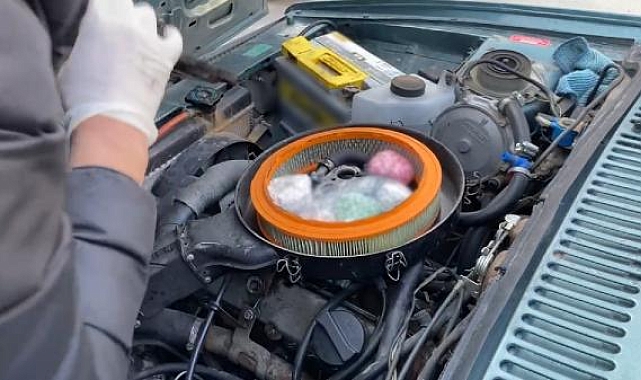 Konya'da otomobilin hava filtresinde uyuşturucu ele geçirildi; evli çift gözaltında