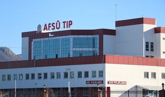 Kulağından ameliyat edilen Kaan'ın ailesinden yanlış tedavi iddiasıyla suç duyurusu