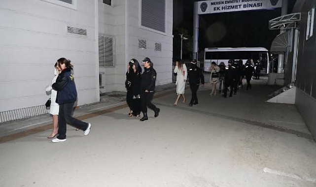 Mersin'de şantaj çetesine operasyon: 10 gözaltı 