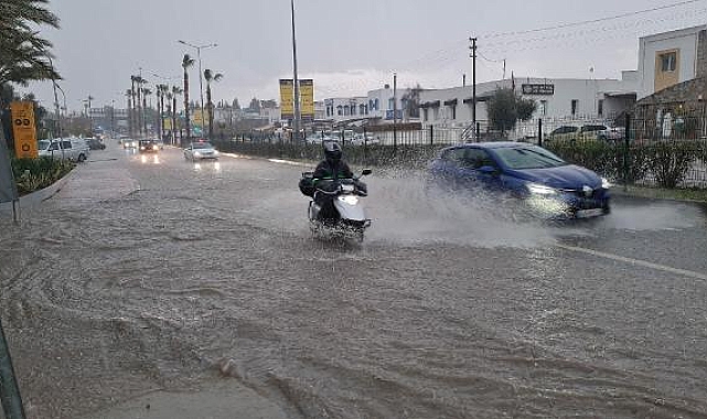 Muğla için 'yağış' ve 'fırtına' uyarısı; feribot seferleri de iptal
