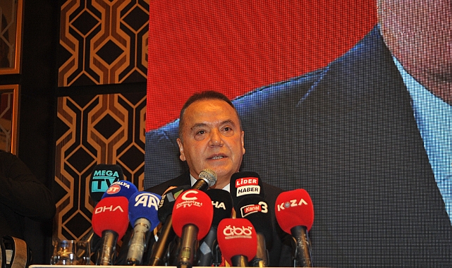 Muhittin Böcek: Elinizden tutan mı vardı?