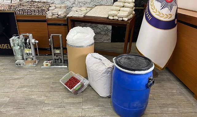 Narkogüç 46 operasyonunda yakalanan uyuşturucular sergilendi