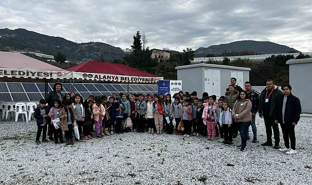 Öğrenciler yenilenebilir enerji hakkında bilgilendirildi