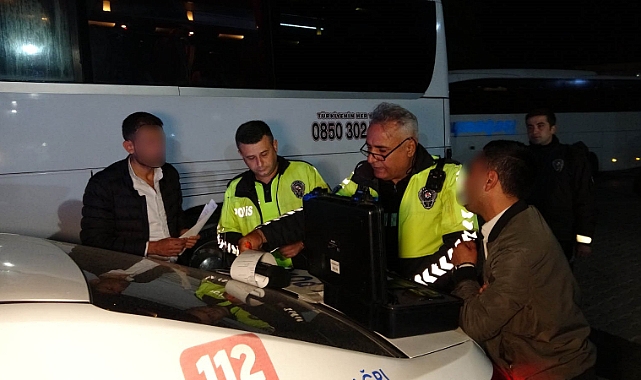 Otobüs üst üste kaza tehlikesi atlattı