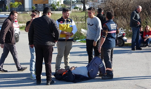 Otomobil ile motosikletin çarpıştığı kaza kamerada