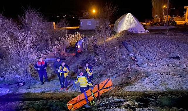 Otomobil, şarampole yuvarlandı; 1'i bebek, 1'i çocuk 3 ölü, 3 yaralı