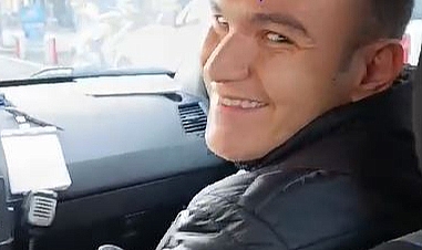 Polis, doğum gününde engelli Ahmet'i sevindirdi