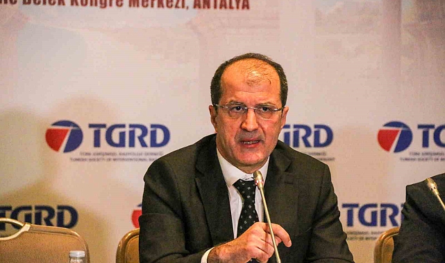 Prof. Dr. Levent Oğuzkurt: "Toplardamar pıhtılarında kritik süre ilk 15 gün"