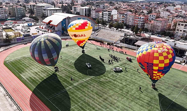 Salda Gölü'nün muhteşem manzarası sıcak hava balonlarıyla birleşecek