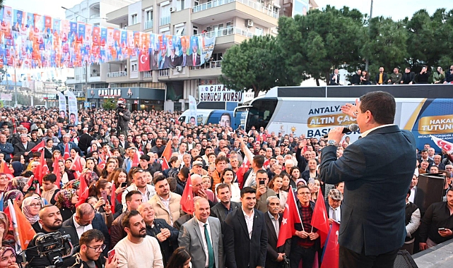 Serik'te miting gibi açılış