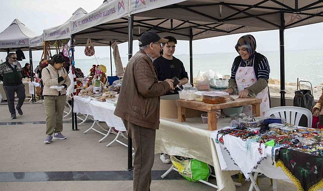 Üretici Kadın Stantları, bu kez 'Sevgililer Günü'ne özel kuruldu