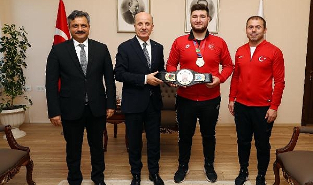 YÖK Başkanı Özvar: Vakıf üniversitelerindeki burslu milli sporcu kontenjanını artıracağız
