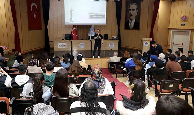 Akdeniz'de öğrencilere yönelik 'Meslek Tanıtım Günleri' programı düzenlendi