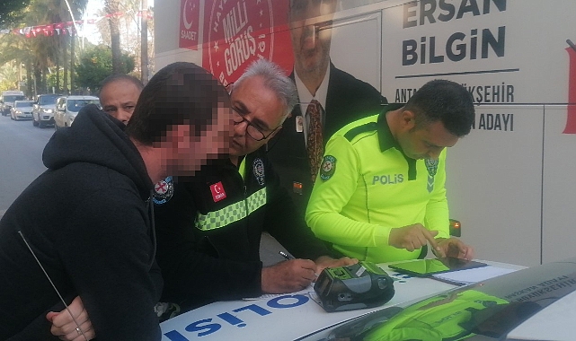 Alkolmetreyi üflemeyi reddetti, "Eşim üflesin" dedi