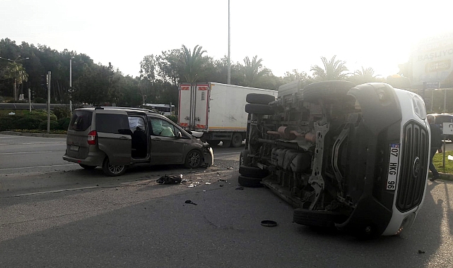 Antalya’da 7 kişinin yaralandığı kaza kamerada