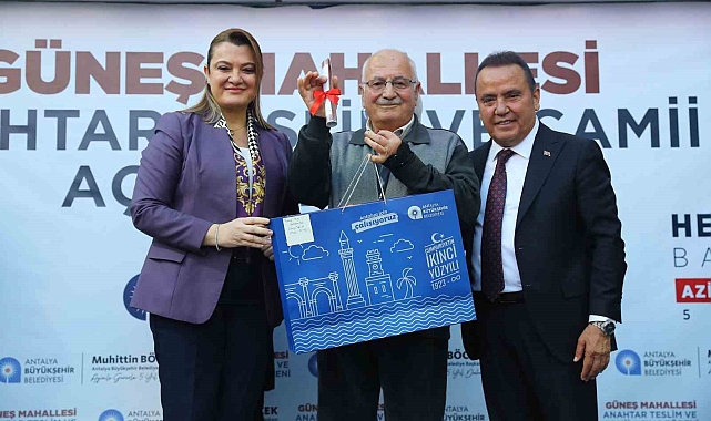 Antalya Güneş Mahallesi'nde hak sahiplerine anahtarları teslim edildi
