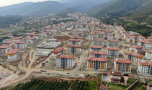 Asrın felaketinin haritadan sildiği Antakya'da adeta yeni bir şehir kuruldu