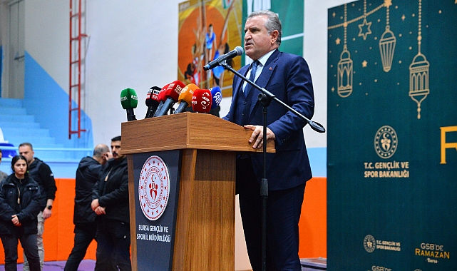 Bakan Bak: Yaklaşık 100 sporcuyla Paris Olimpiyatları'nda olacağız
