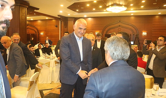 Bakan Ersoy: Antalya'nın turizmde dünyanın süper ligine yükselmesi için gece- gündüz çalışıyoruz