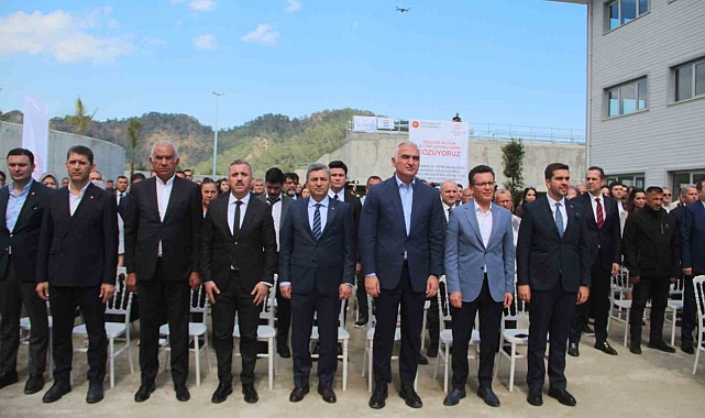 Bakan Ersoy: "Kemer'in 50 yıl süreyle atık su sorununu çözüldü"