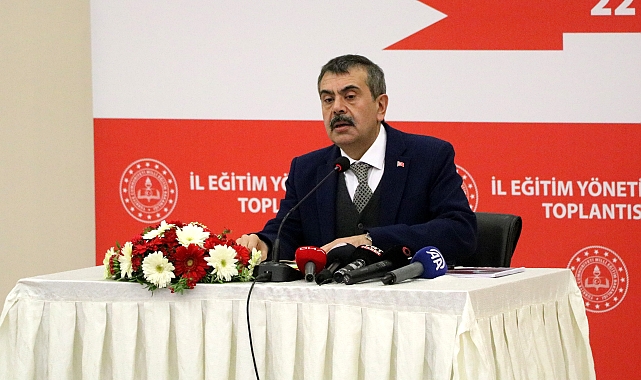Bakan Tekin: Türkiye'de 700 bine yakın dersliğimiz etkileşimli tahtaya sahip