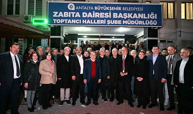 Başkan Böcek: "Hallerimizde yaş sebze ve meyve paketleme tesisleri kuracağız"