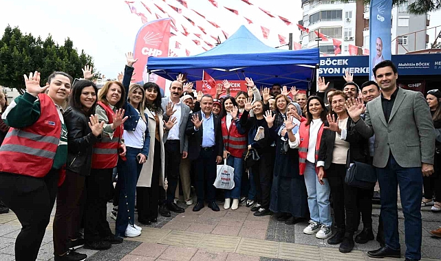 Başkan Böcek iftarını Konyaaltı'nda esnaf sofrasında yaptı
