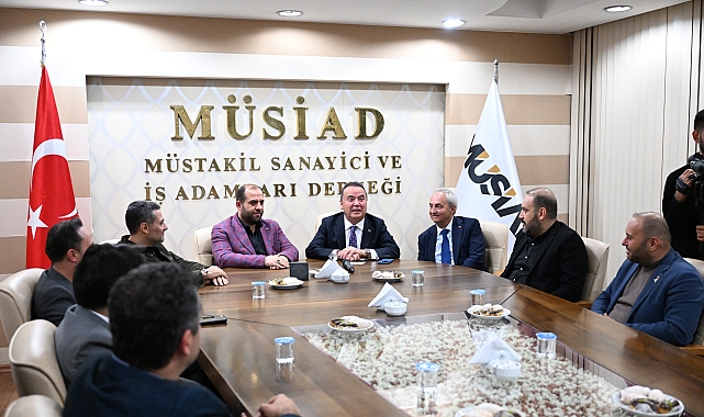 Başkan Böcek MÜSİAD'ı ziyaret etti