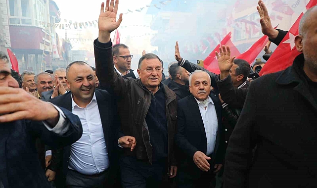 Başkan Savaş'tan kendisini iten akli dengesi yerinde olmayan vatandaşa şefkat eli