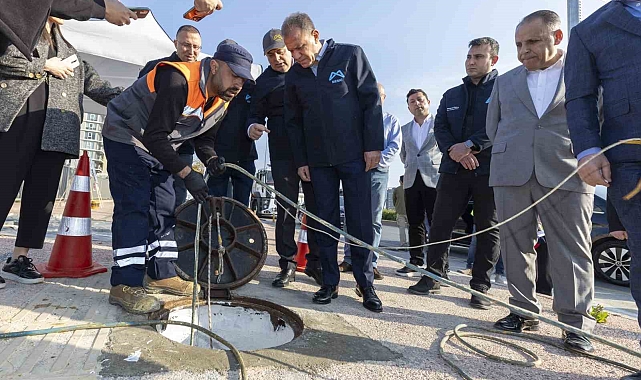 Başkan Seçer, MESKİ'nin kazısız teknoloji sistemini yerinde inceledi