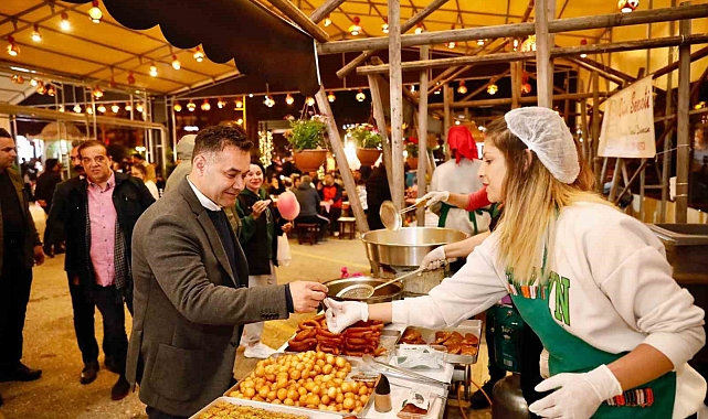Başkan Yücel Ramazan Meydanı'nda vatandaşlarla buluştu