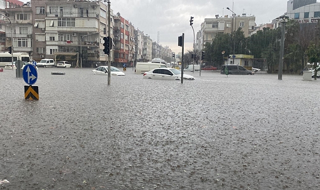 Beklenen yağış başladı ve aman dikkat!