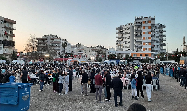 Dutlubahçe'de yoğun katılımlı iftar