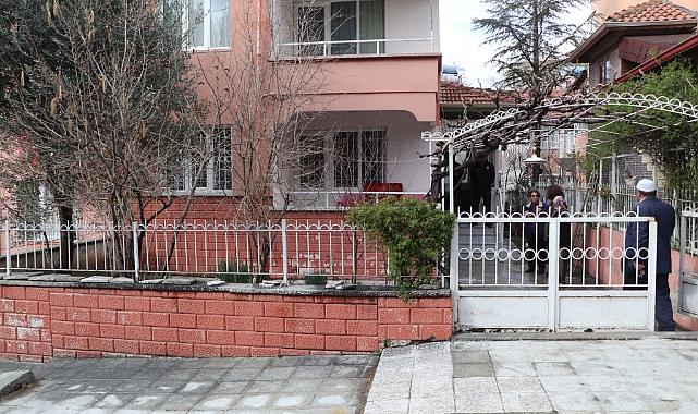 Evinde ölü bulundu
